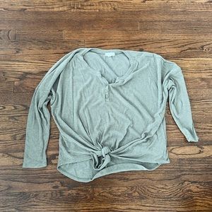 Treasure and Bond tie-front waffle shirt. XXL. Green.